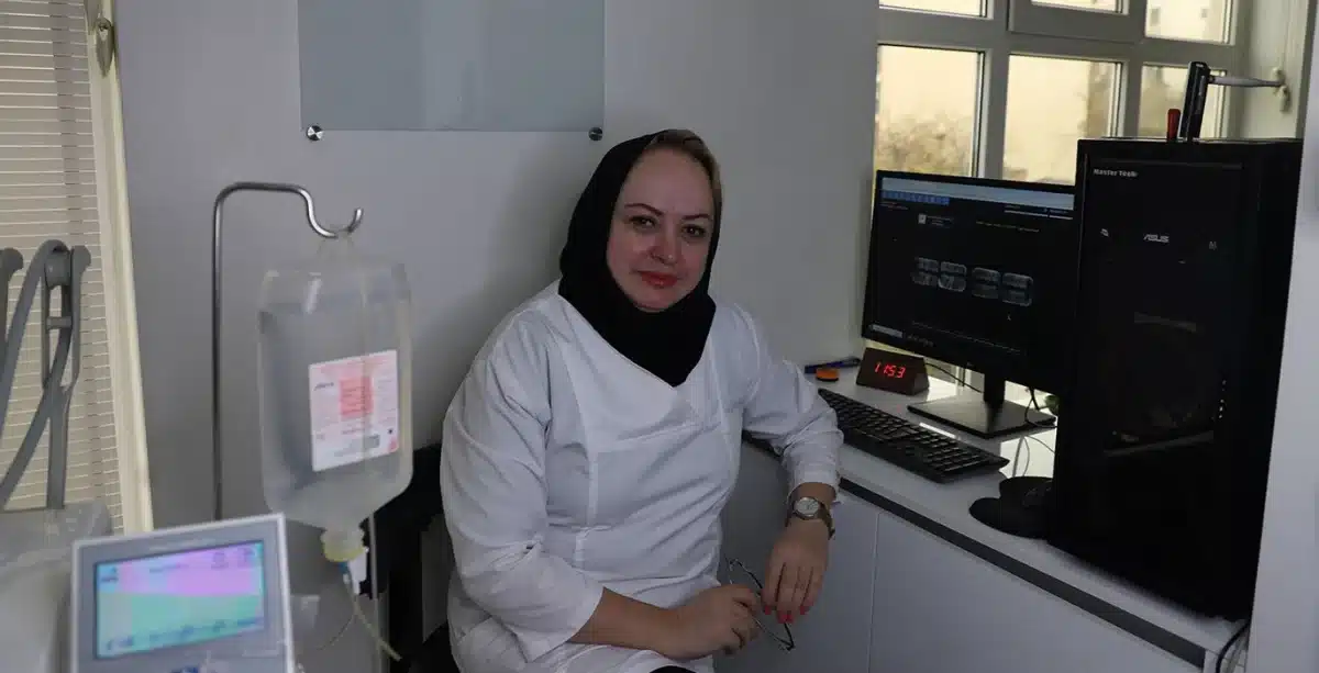 دکتر لادن ماهر؛ دندانپزشک و متخصص بهداشت دهان و دندان